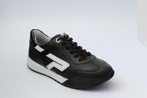 Dámske tenisky nízke PE/213001-05 PRETO  (41)